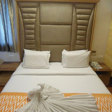 Hotel Rajadhane Maduráj Kültér fotó