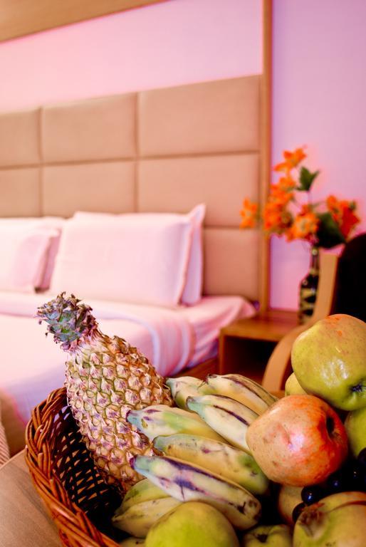 Hotel Rajadhane Maduráj Kültér fotó
