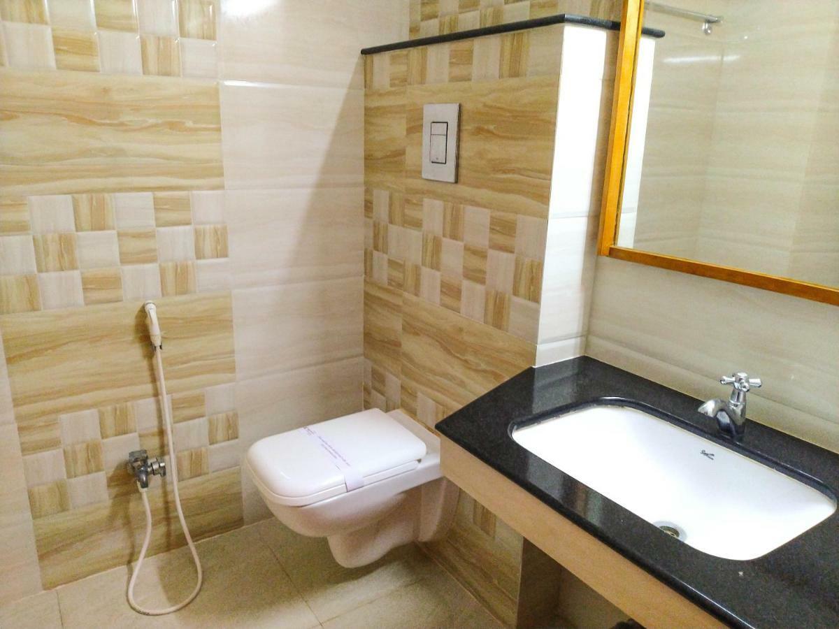 Hotel Rajadhane Maduráj Kültér fotó