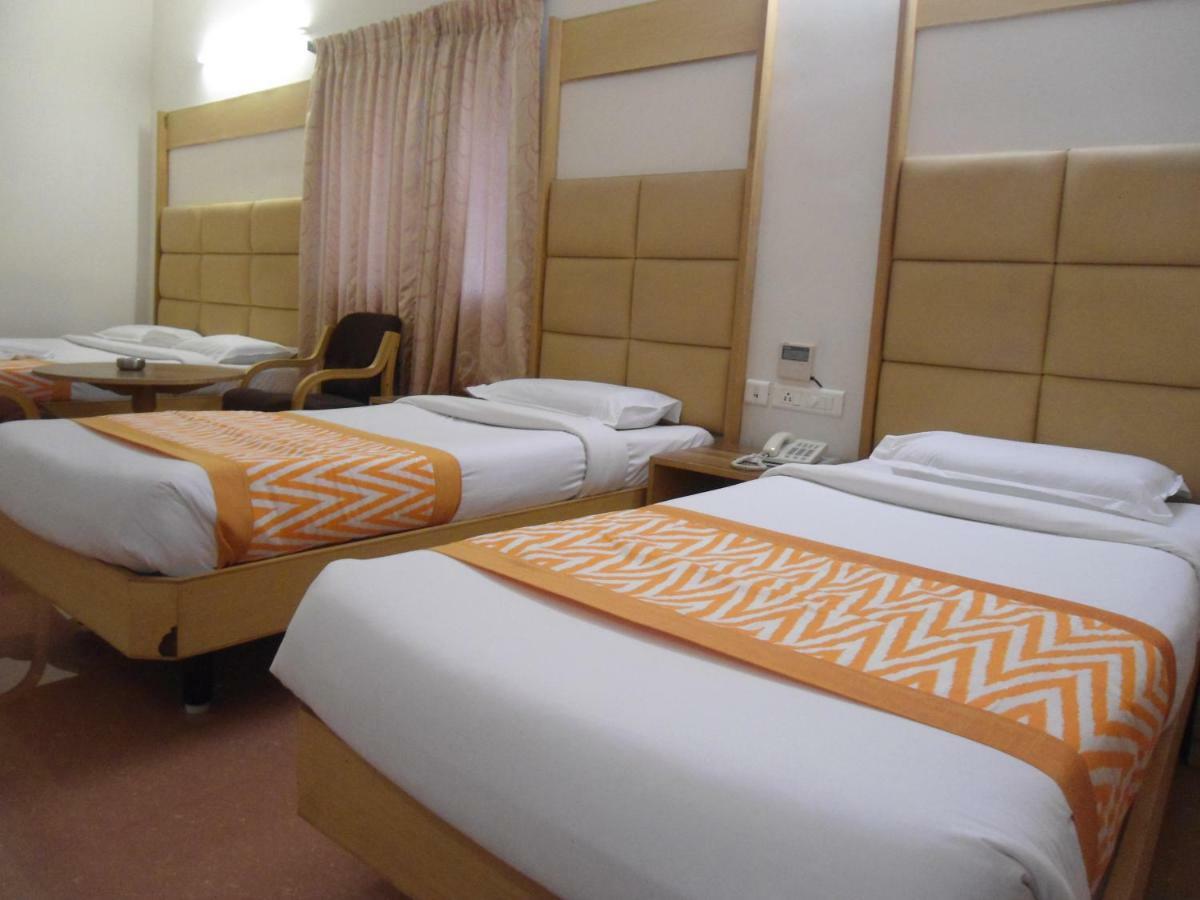 Hotel Rajadhane Maduráj Kültér fotó