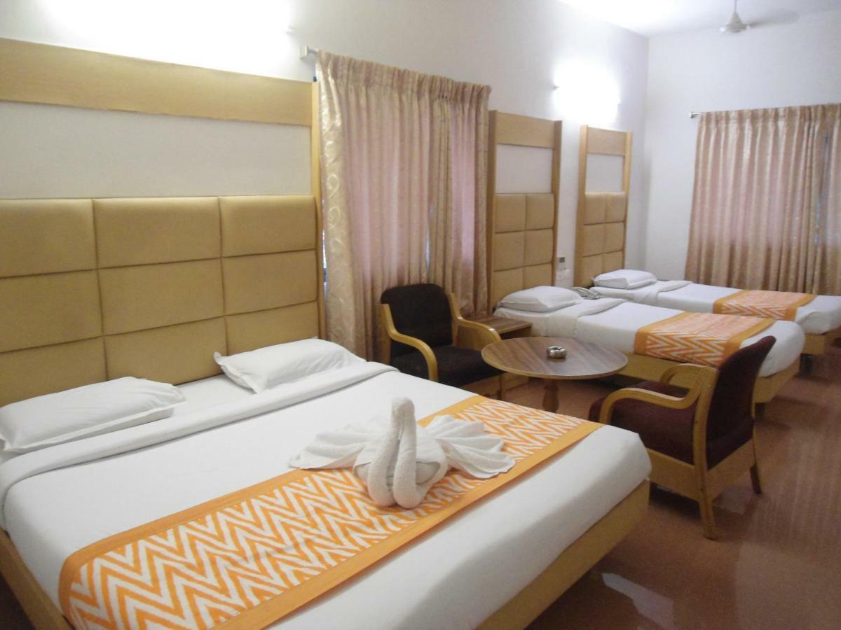 Hotel Rajadhane Maduráj Kültér fotó